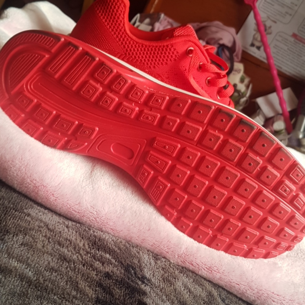 Running shoes - Picture 2 of 2